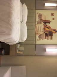 下午场，【去哪儿嫖一下】，和情人少妇幽会，换上学生装网袜，风骚饥渴含着鸡巴不停，后入淫穴水汪汪