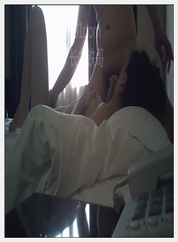 长龙铁哥超火爆精品大巨制酷似贾静雯的骨感小少妇